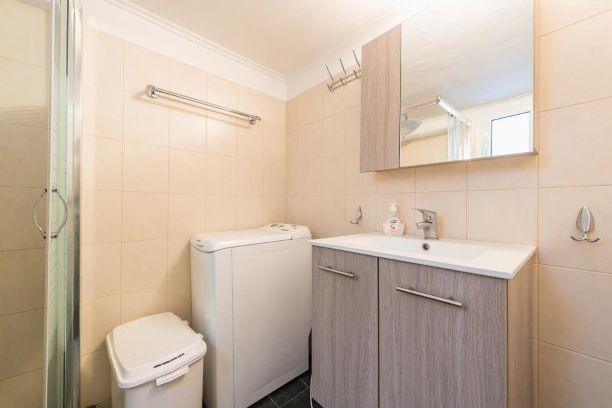 Topfloor Central Apt With Urban Views,3' To Metro Athen Eksteriør bilde